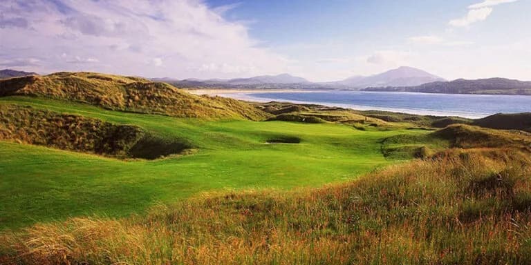 Coastal Irish links golf course for a chauffeur-driven golf tour